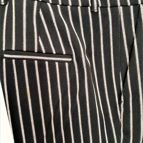 ZARA WOMEN B/W Pin Striped Slacks, Classic - Picture 4 of 6